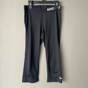 Nike Pro sz S black capri workout fitness leggings